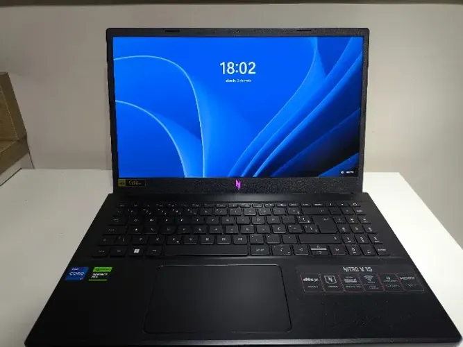 Notebook Gamer Acer Nitro V ANV15-51-7037 | i7 13ª Geração | RTX 4050 | 16GB DDR5 | 144Hz