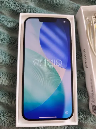 Vendo um iPhone 13