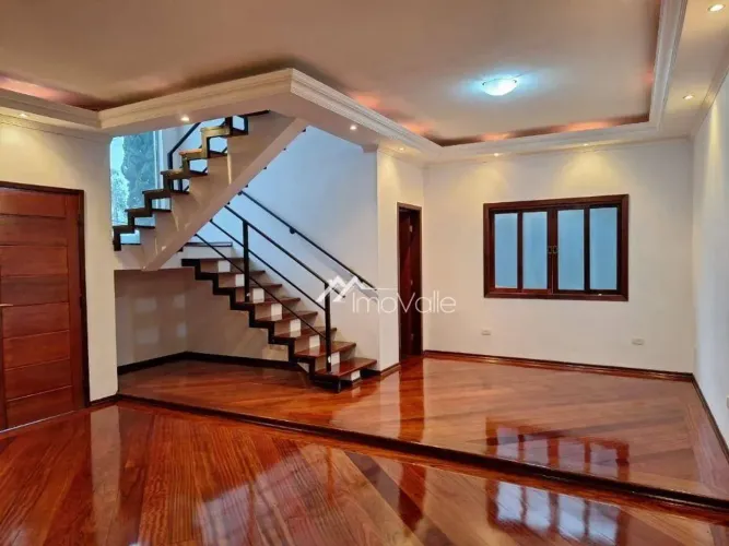 Casa no Condomínio Eldorado