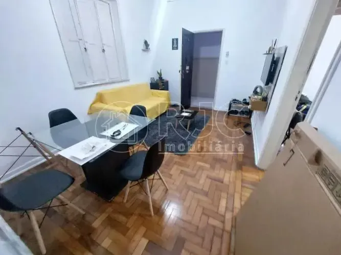 Imóvel para venda possui 65 metros quadrados com 2 quartos em Maracanã - Rio de Janeiro -