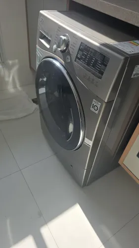 Lava e seca LG usada