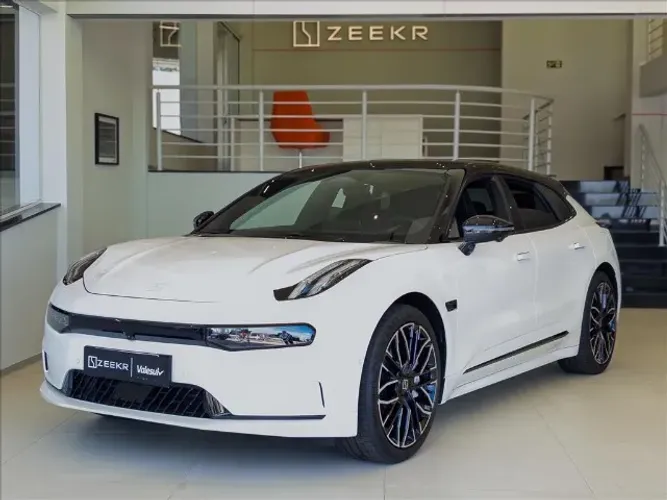 Zeekr 001 Flagship Flagship (elétrico) 2025