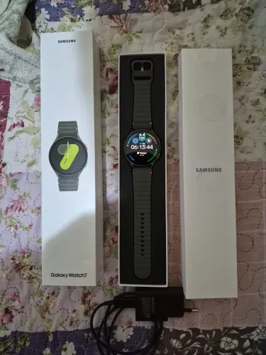 Samsung Galaxy Watch 7 44mm, perfeito estado, na garantia.