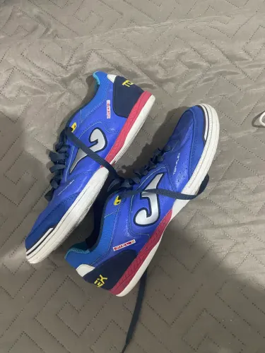chuteira de futsal joma em perfeito estado