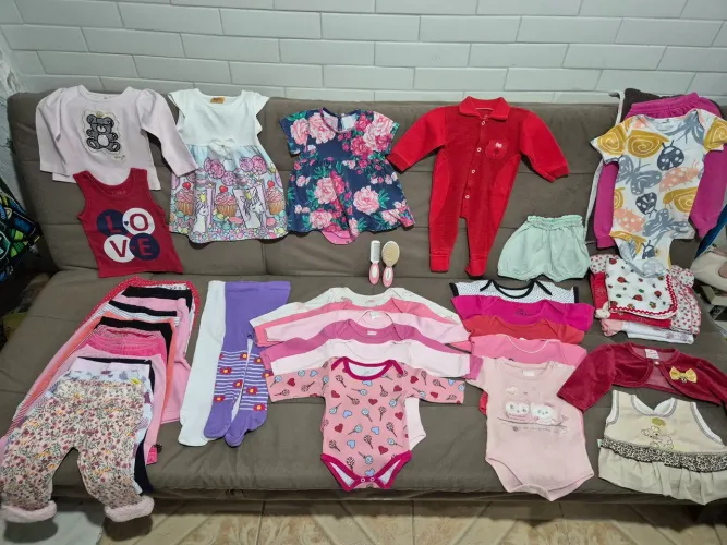 Lote de roupas bebê menina