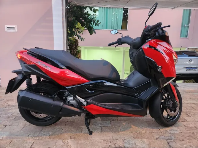 Xmax 250 - unico dono c/apenas 8800km IMPECÁVEL