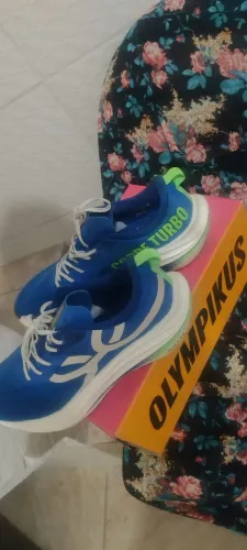 TENIS CORRE TURNO