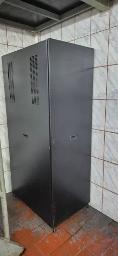 Rack Servidor 44U Piso com Porta de Vidro - Usado