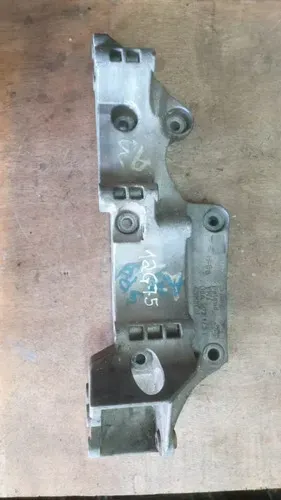 Suporte Compressor Do Ar Audi A3 1.6 2007 06a903143p (12g75)