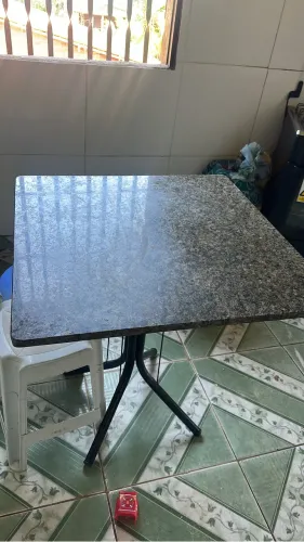 Mesa de mármore 