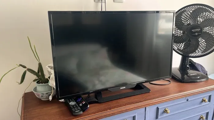 TV Philips 32' (não é smart)