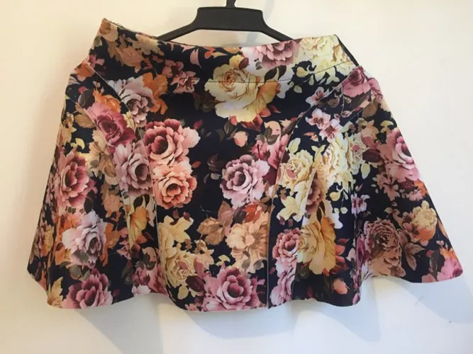 Saia curta floral TAM P