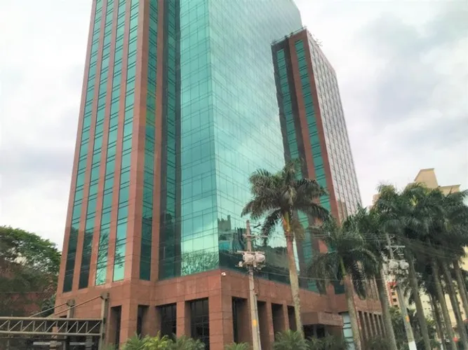 Conjunto Comercial 894m², 30 vagas em edifício Triple A / Leed Silver