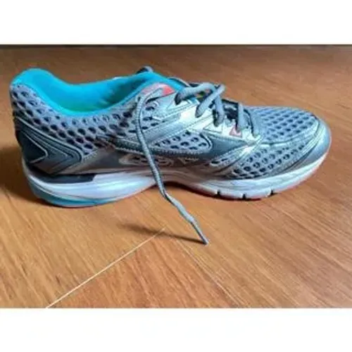 Tênis original mizuno colorido usado