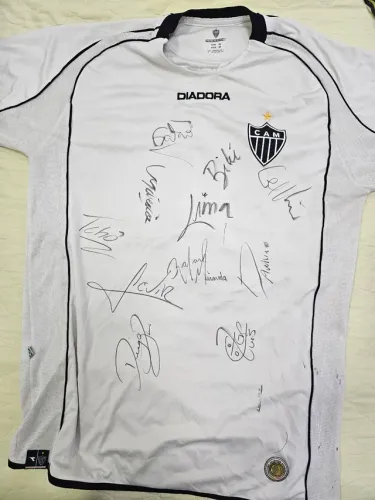 Camisa Autografada Do Atlético Mineiro Na Série B De 2006
