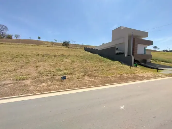Lote a venda por R$ 400 mil, Jardins Napoles, condominio fechado em Senador Canedo