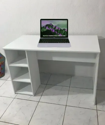 Escrivaninha com Nichos