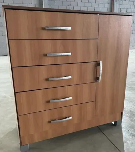 Vendo cômoda 5 gavetas com sapateira