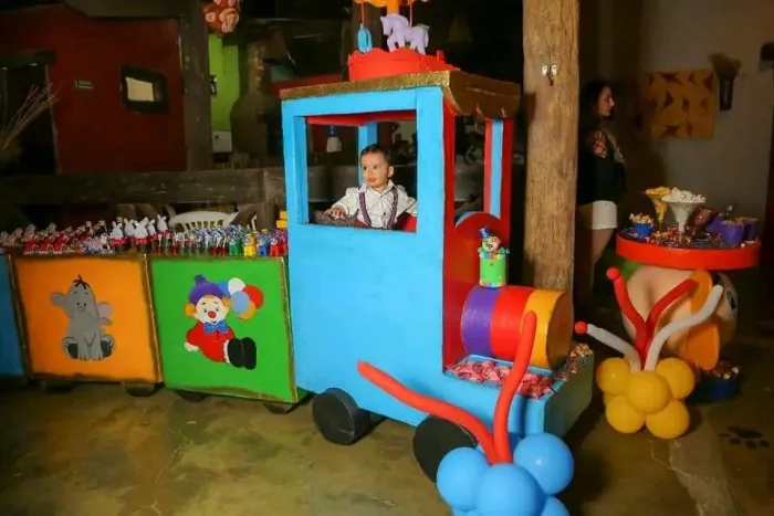 Trenzinho tema circo