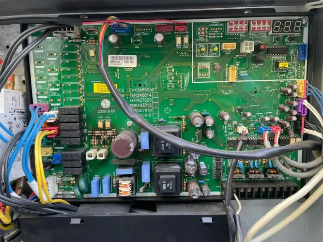 Placa principal LG VRF Mult V2 MODEL EBR56781904