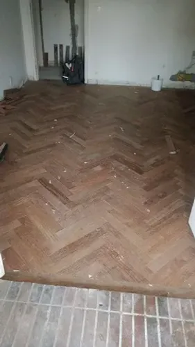 Colocação de pisos laminados tacos assoalhos e raspagem de pisos em madeiras 