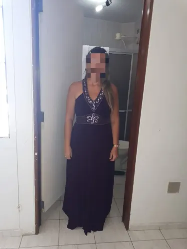 Vestido Roxo longo com aplicação de pedras