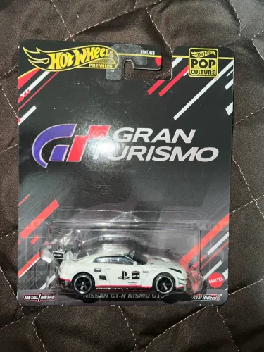 Hotwheels Premium Nissan GTR Nismo