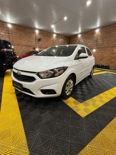 Chevrolet Onix Hatch LT 1.0 8V Flex Mec. 4P 2017