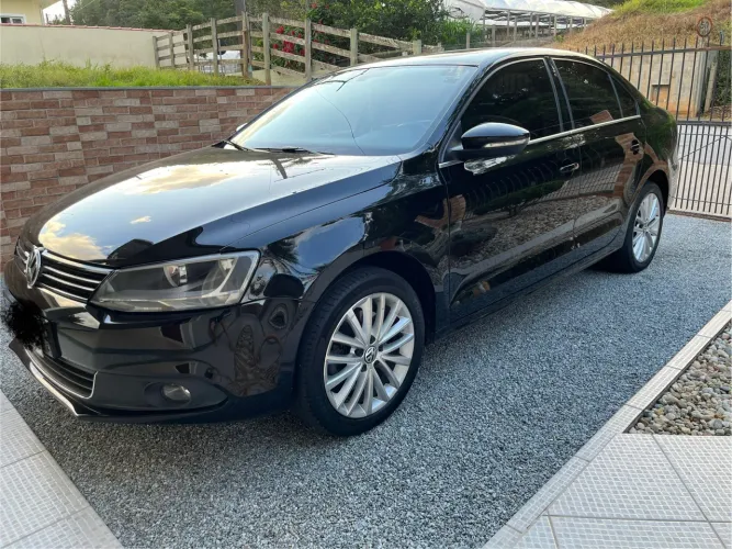 Volkswagen Jetta Highline 2.0 TSI 16V 4P Tiptronic 2013