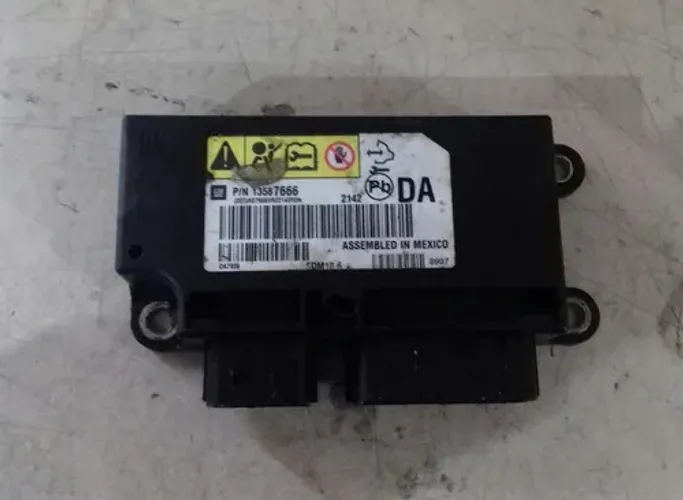 Módulo Airbag Cobalt Spin 2012 / 13587666