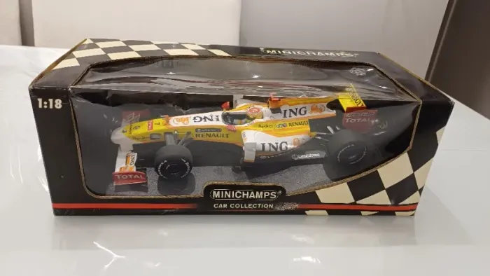 Miniatura Minichamps Fórmula 1 Renault F1 R29 2009 Escala 1:18 Fernando Alonso