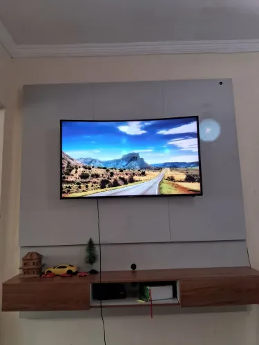Vendo tv Samsung 55 curvada versao ilimitada + painel paris of white com led