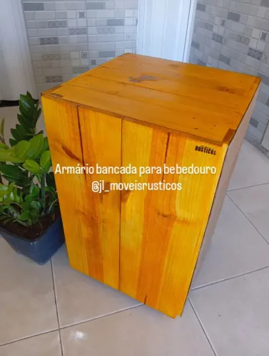 Vendo Armário bancada em pinos