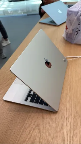 Apple MacBook Air M4  2025 StarLight LANCAMENTO