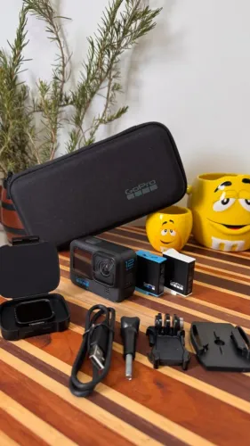 Gopro 12 Black com 2 baterias e acessórios 