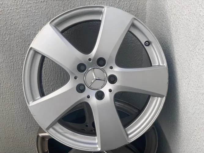 Rodas de liga leve Mercedes-Benz