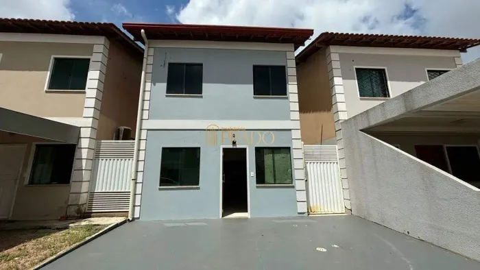 SOBRADO EM CONDOMÍNIO FECHADO - ZONA SUL