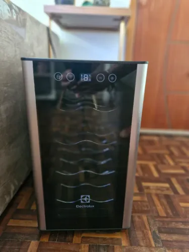 Adega Climatizada Electrolux