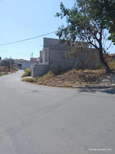 Jardim Petrópolis/Betim - Lote de esquina - Passo financiamento