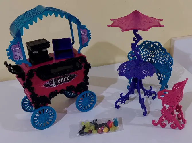 Café Scaris - Monster High