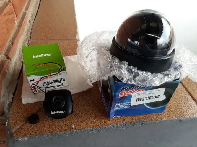 Câmera de Segurança Intelbras Mini, mais suporte contra ações do tempo FAVOR LER !
