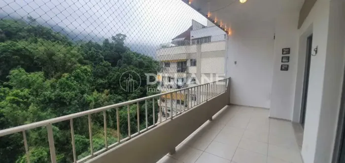 Apartamento : Padrão / Residencial / Humaitá