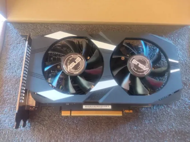 Placa de vídeo GTX 1650 Asus. Menos de 1 ano de uso!