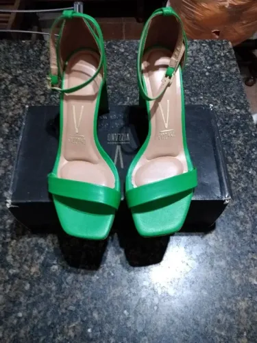 Sandálias femininas verde número 38 sandália Vizzano