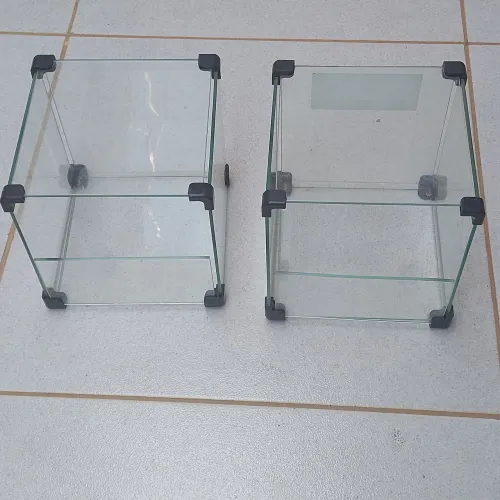 Vende se 2 baleiro de vidro