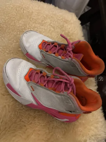 Tênis nike Air Jordan Colorido - Perfeito para Crianças