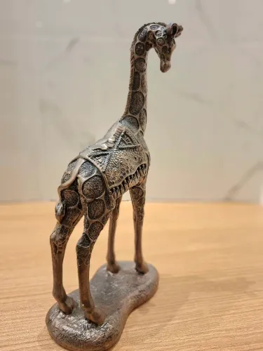 Escultura de Girafa Decorativa