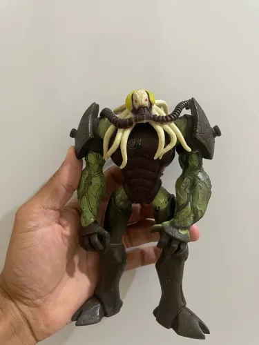 Boneco Ben10 Disney Colecionador 