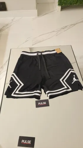 Bermuda Nike Jordan Preta - tamanho L, original