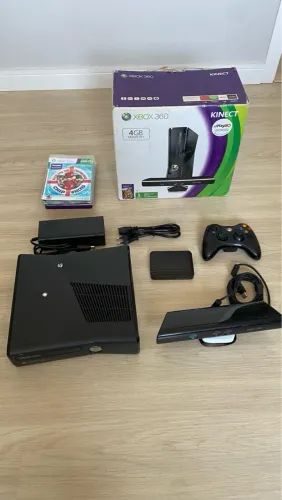 Xbox 360 com Kinect e Jogos